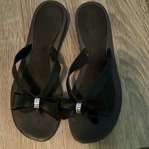 Guess bow sandals